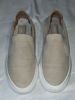 UGG Men’s Slip-On Knit Loafers in Light Taupe